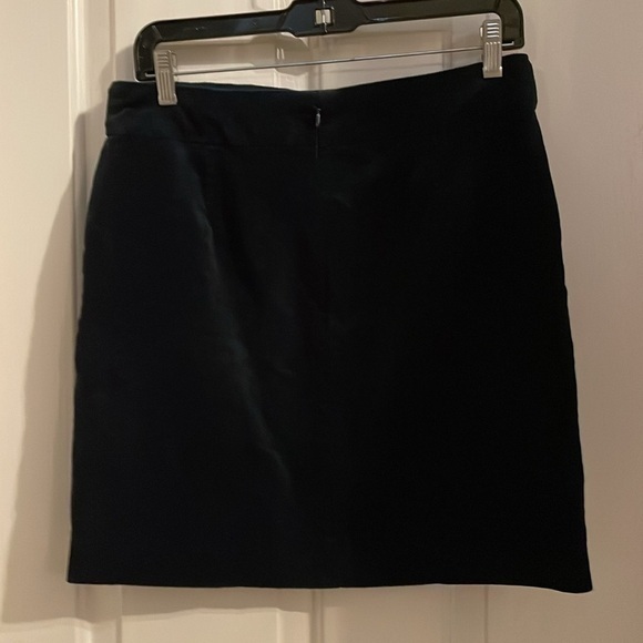 Banana Republic size 6 corduroy skirt, navy/black - Picture 1 of 6